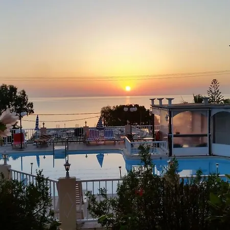 Noula Studio Apartmanhotel